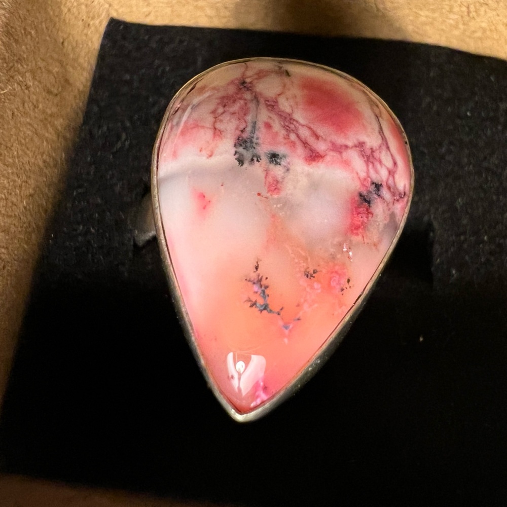 Teardrop Shaped Pink Opal Agate Dendrite Ring - Picture 2 of 8